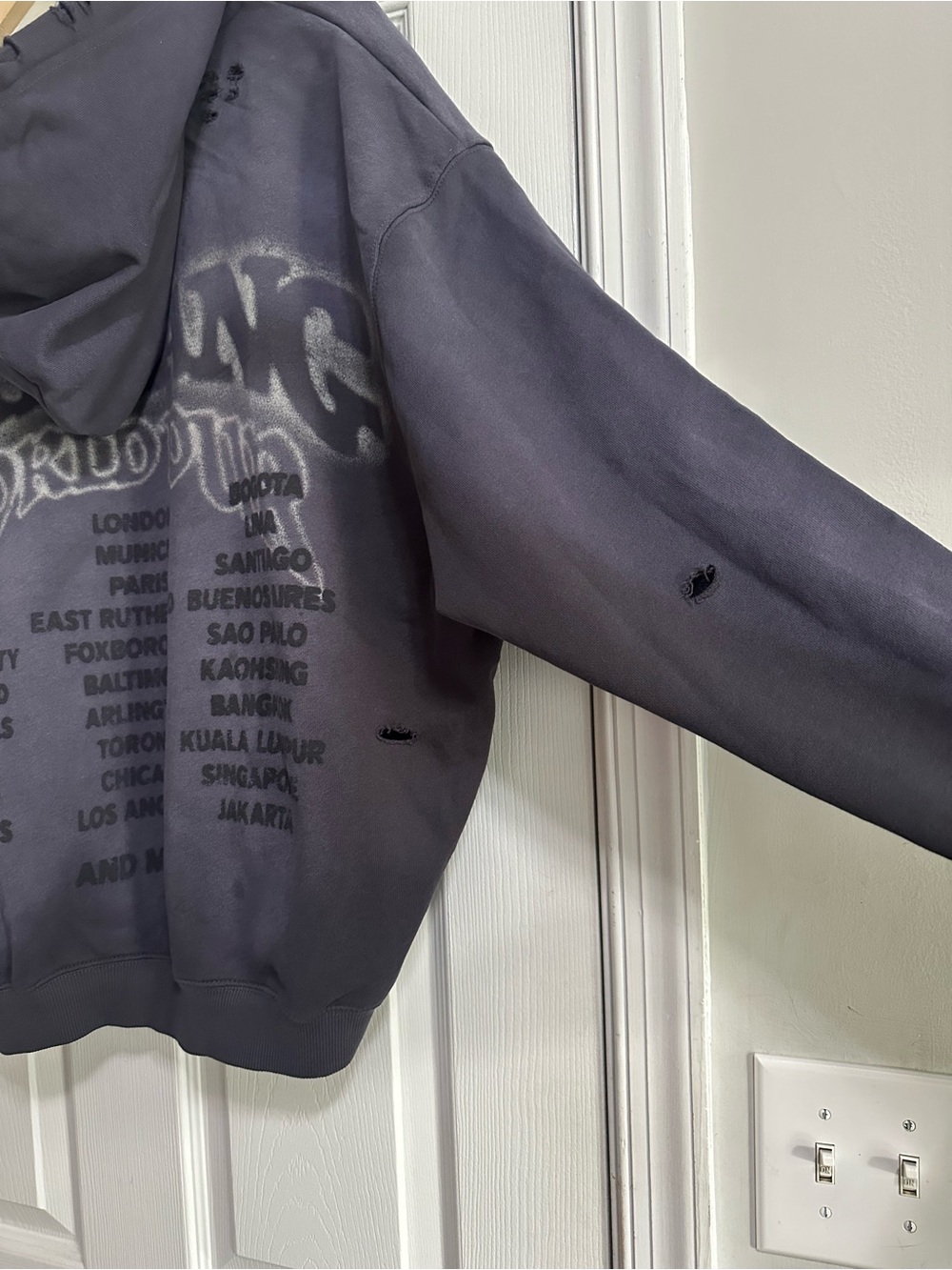 BTS Arirang World Tour Hoodie - Picture 11 of 13